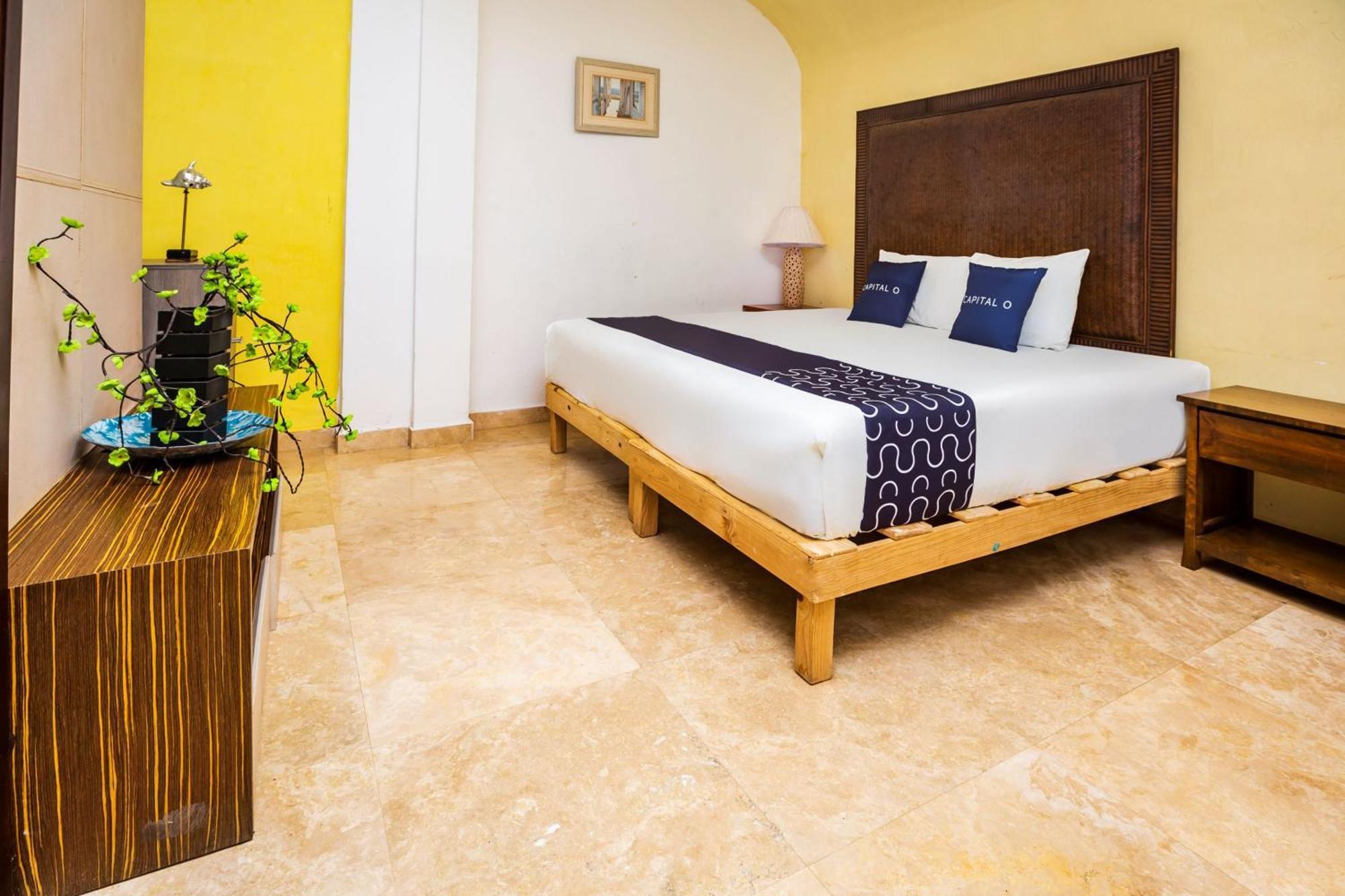 Capital O Cancun International Airport 24 7 Екстер'єр фото
