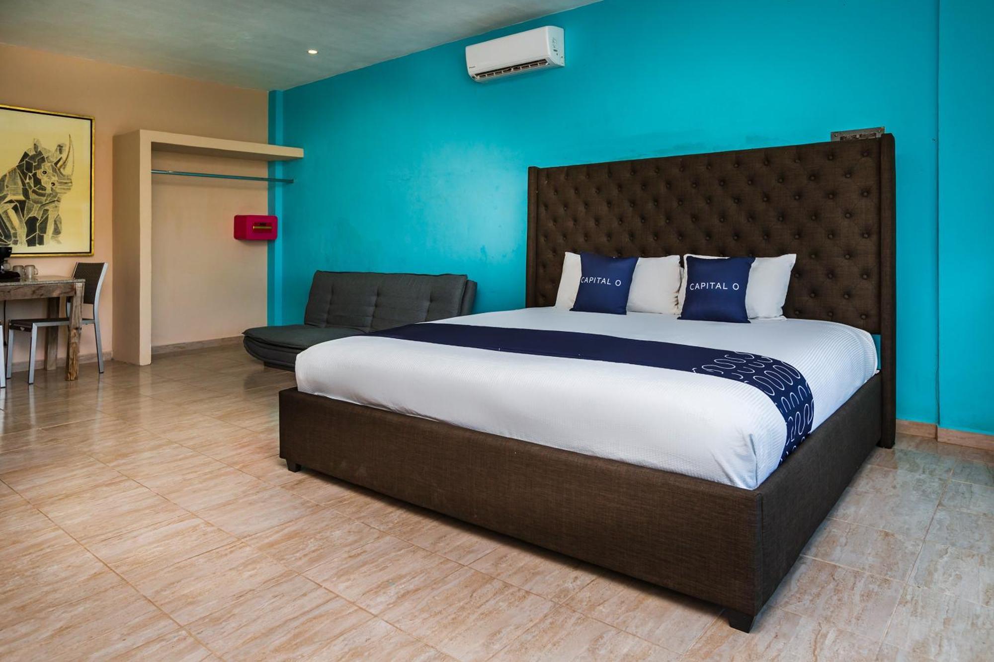 Capital O Cancun International Airport 24 7 Екстер'єр фото